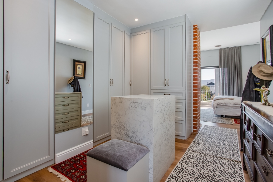 5 Bedroom Property for Sale in Val De Vie Estate Western Cape